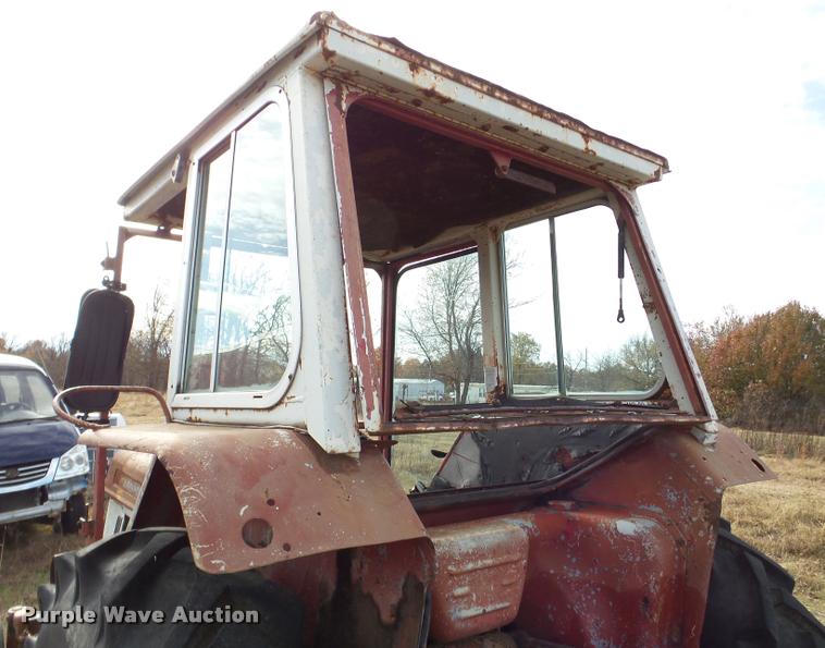 image for item DB5328 International 454 tractor