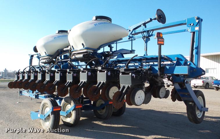 image for item DB5357 2009 Kinze 3660 12/23 split row planter