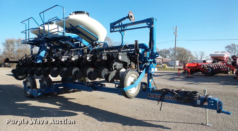 image for item DB5357 2009 Kinze 3660 12/23 split row planter