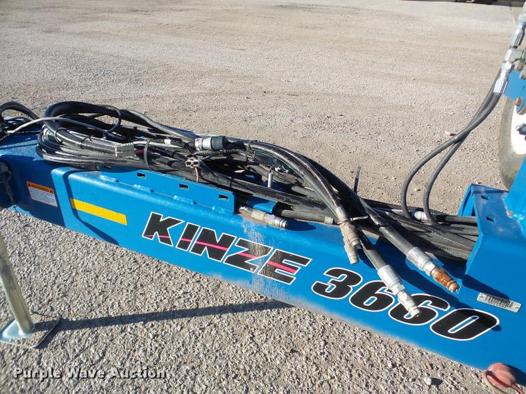 image for item DB5357 2009 Kinze 3660 12/23 split row planter