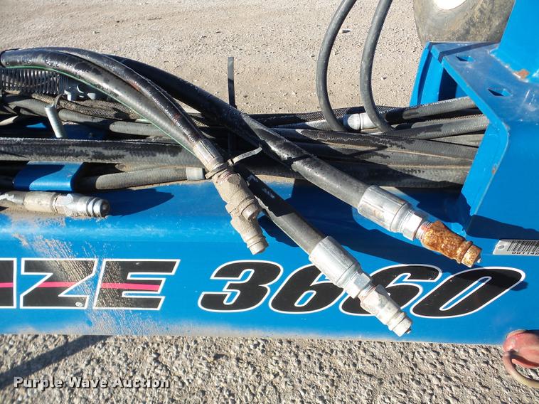 image for item DB5357 2009 Kinze 3660 12/23 split row planter