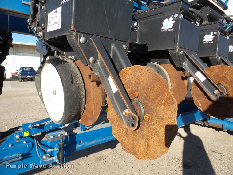 image for item DB5357 2009 Kinze 3660 12/23 split row planter