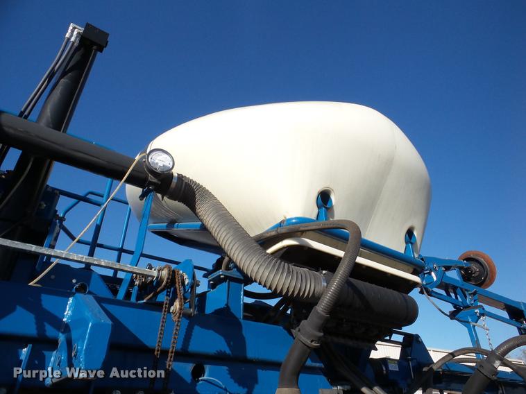 image for item DB5357 2009 Kinze 3660 12/23 split row planter