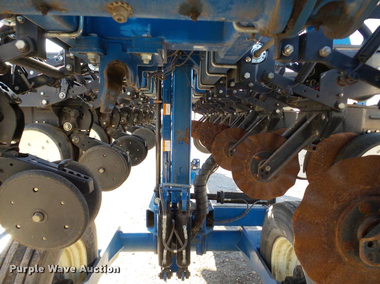image for item DB5357 2009 Kinze 3660 12/23 split row planter