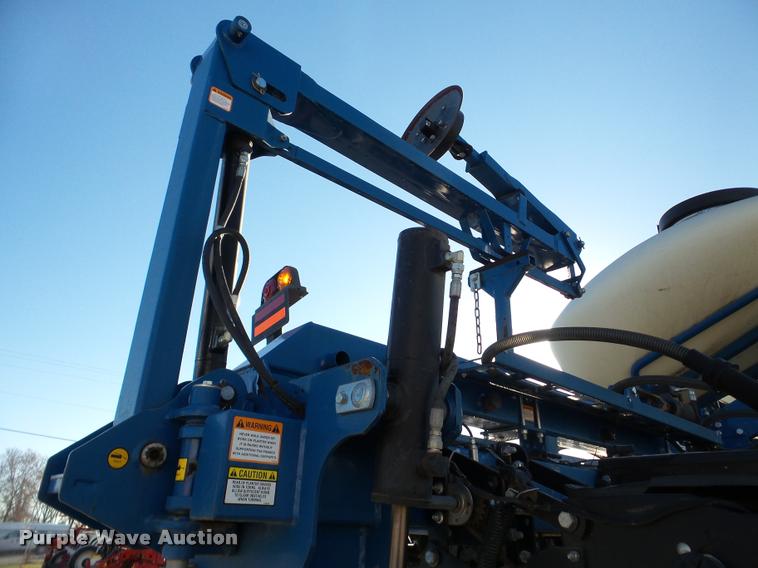 image for item DB5357 2009 Kinze 3660 12/23 split row planter