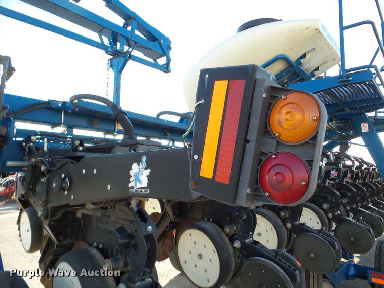 image for item DB5357 2009 Kinze 3660 12/23 split row planter