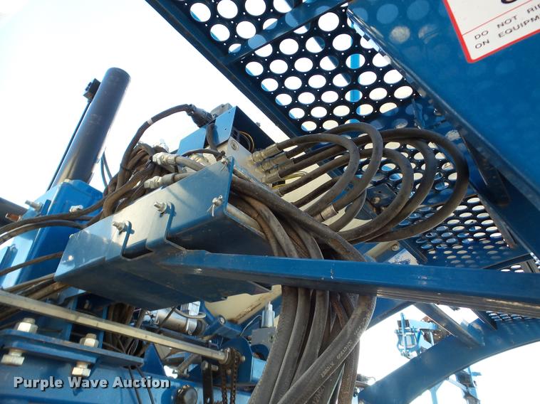 image for item DB5357 2009 Kinze 3660 12/23 split row planter