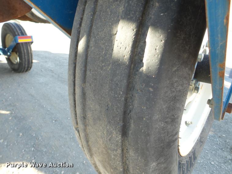 image for item DB5357 2009 Kinze 3660 12/23 split row planter