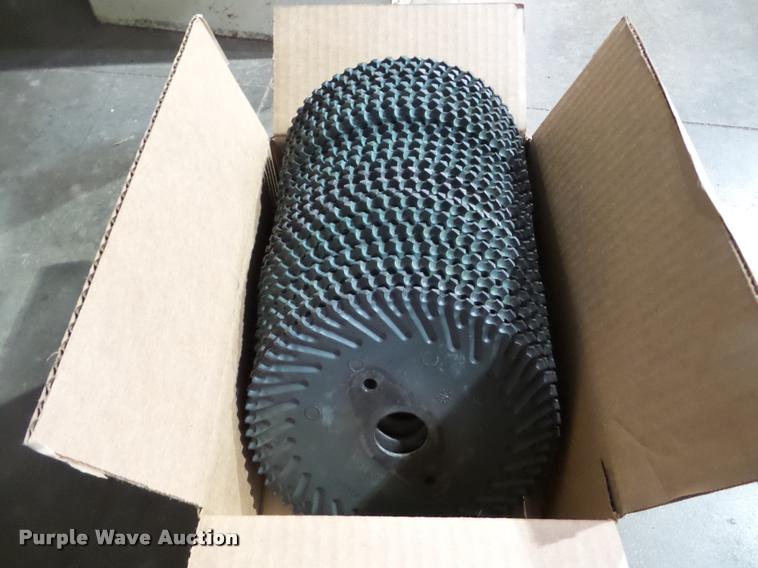 image for item DB5357 2009 Kinze 3660 12/23 split row planter