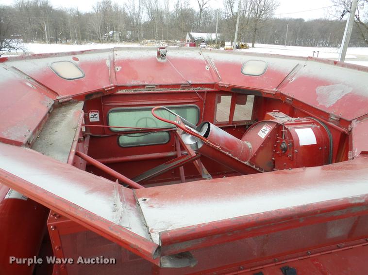 image for item DB5368 1996 Case IH 2188 combine