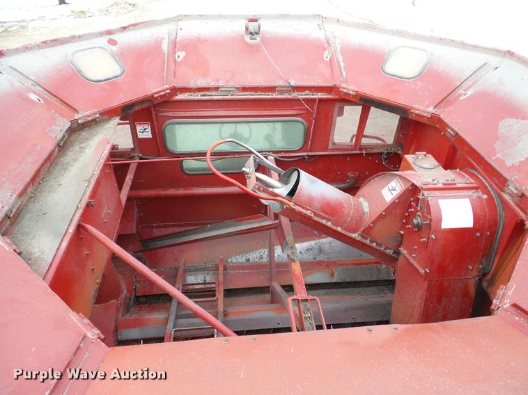 image for item DB5368 1996 Case IH 2188 combine