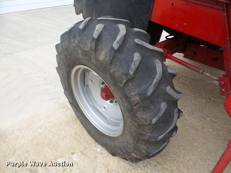 image for item DB5368 1996 Case IH 2188 combine
