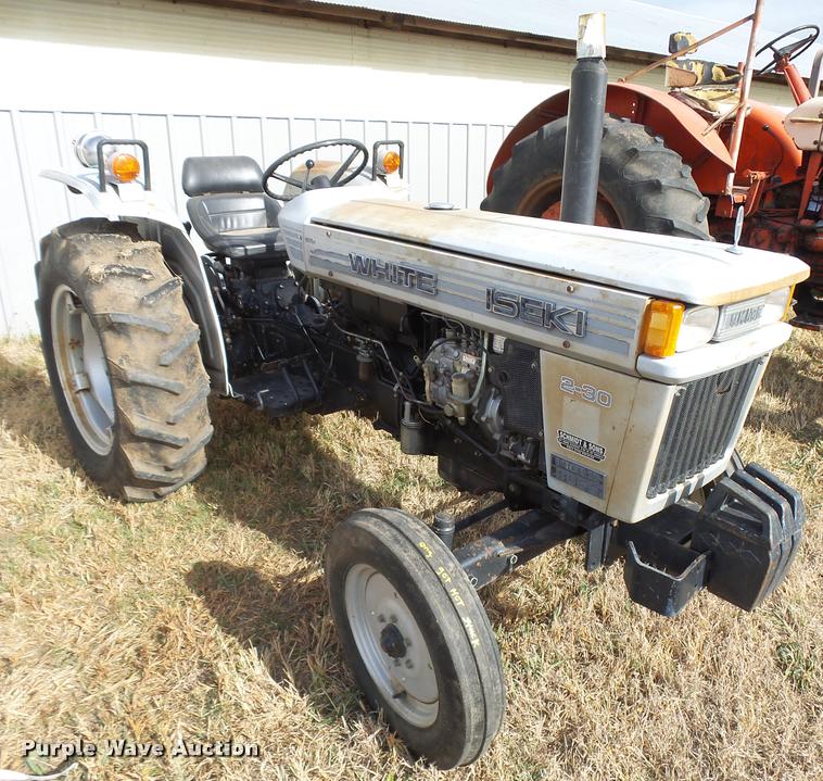 image for item DF9066 White 2-30 Field Boss tractor
