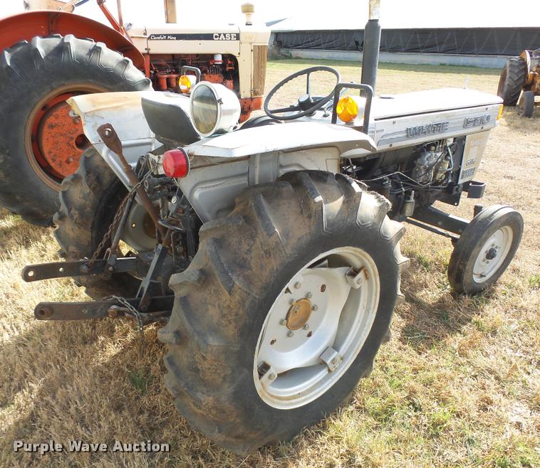 image for item DF9066 White 2-30 Field Boss tractor