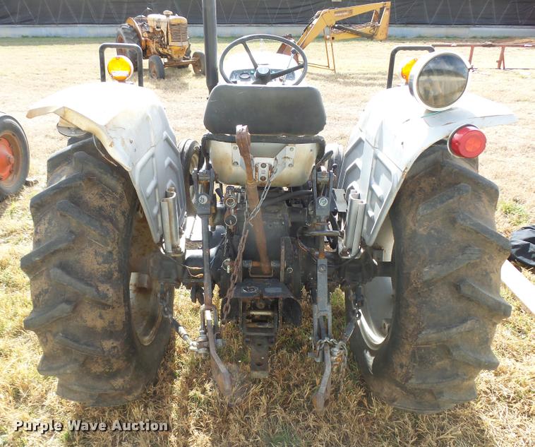 image for item DF9066 White 2-30 Field Boss tractor