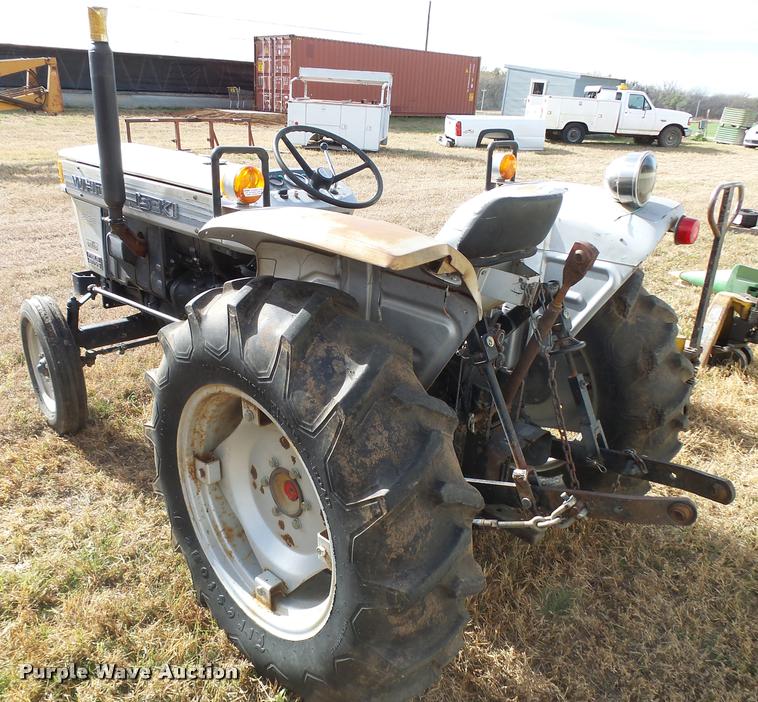 image for item DF9066 White 2-30 Field Boss tractor