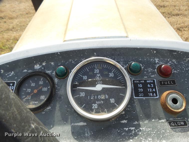 image for item DF9066 White 2-30 Field Boss tractor