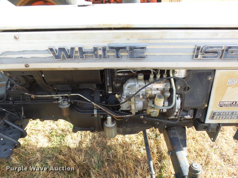 image for item DF9066 White 2-30 Field Boss tractor