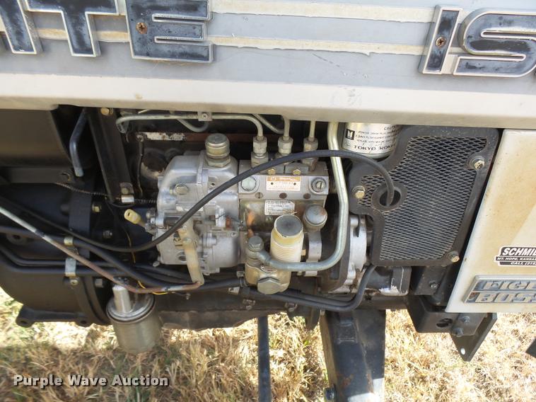 image for item DF9066 White 2-30 Field Boss tractor