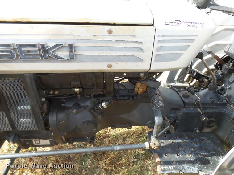 image for item DF9066 White 2-30 Field Boss tractor