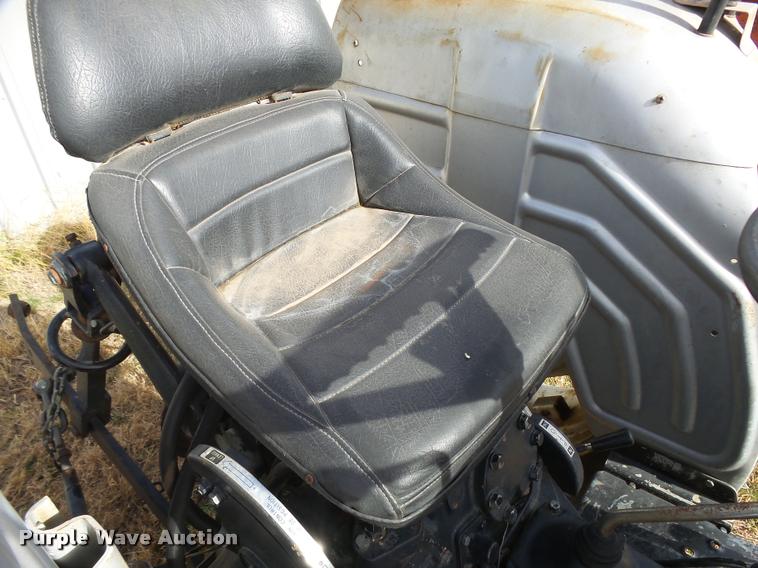 image for item DF9066 White 2-30 Field Boss tractor