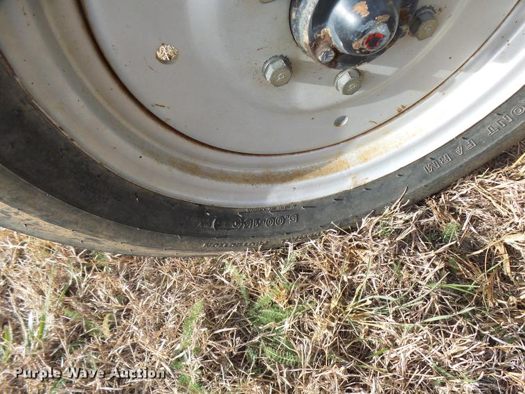 image for item DF9066 White 2-30 Field Boss tractor