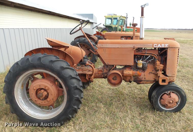 image for item DF9070 1950 Case VAC tractor