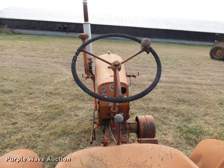 image for item DF9070 1950 Case VAC tractor