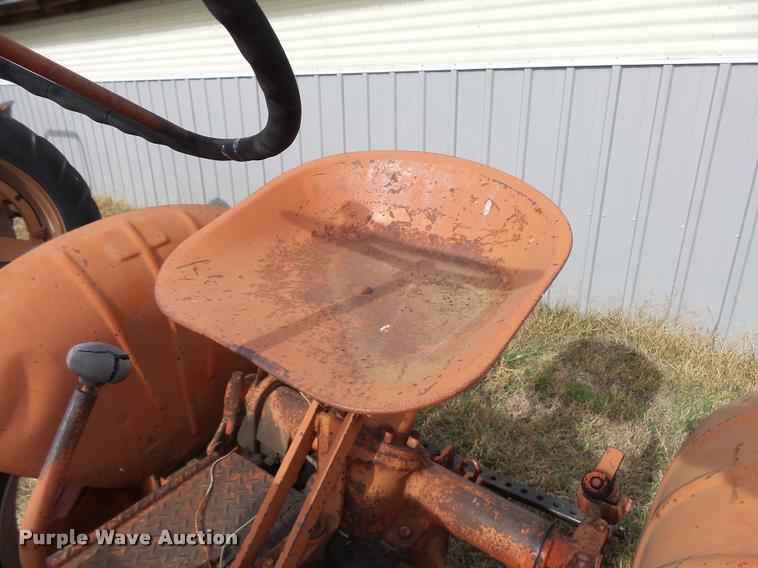 image for item DF9070 1950 Case VAC tractor