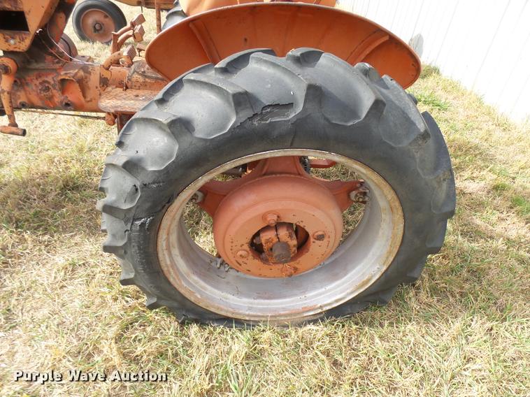 image for item DF9070 1950 Case VAC tractor