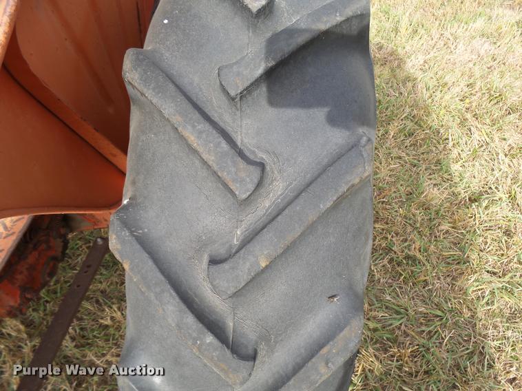 image for item DF9070 1950 Case VAC tractor