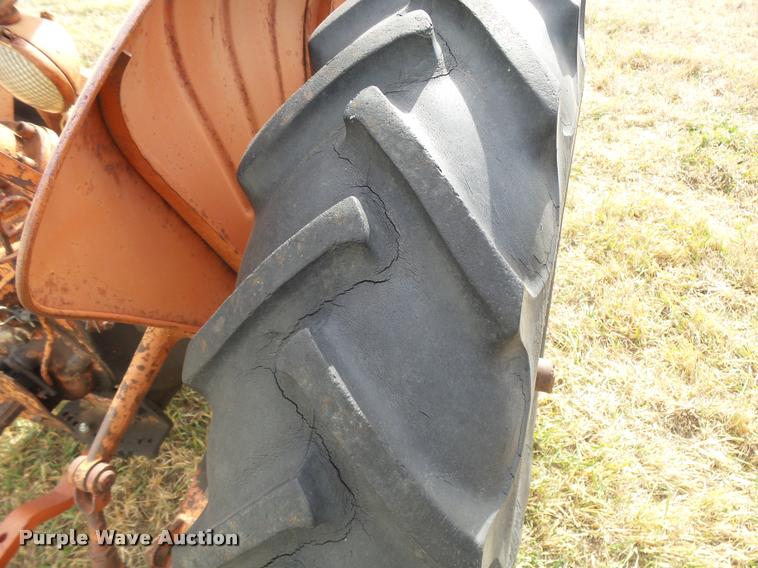 image for item DF9070 1950 Case VAC tractor