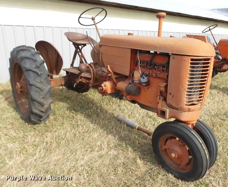 image for item DF9071 1949 Case VAC tractor