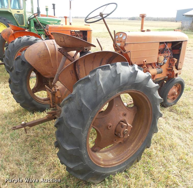 image for item DF9071 1949 Case VAC tractor
