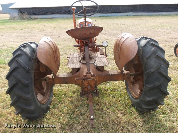 image for item DF9071 1949 Case VAC tractor