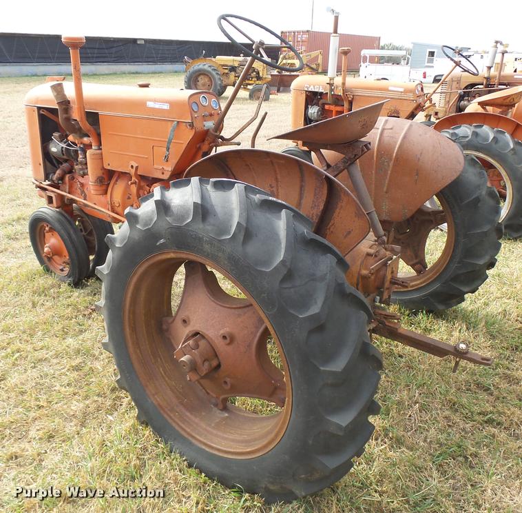 image for item DF9071 1949 Case VAC tractor