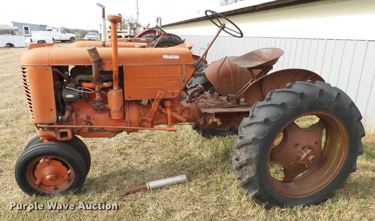 image for item DF9071 1949 Case VAC tractor