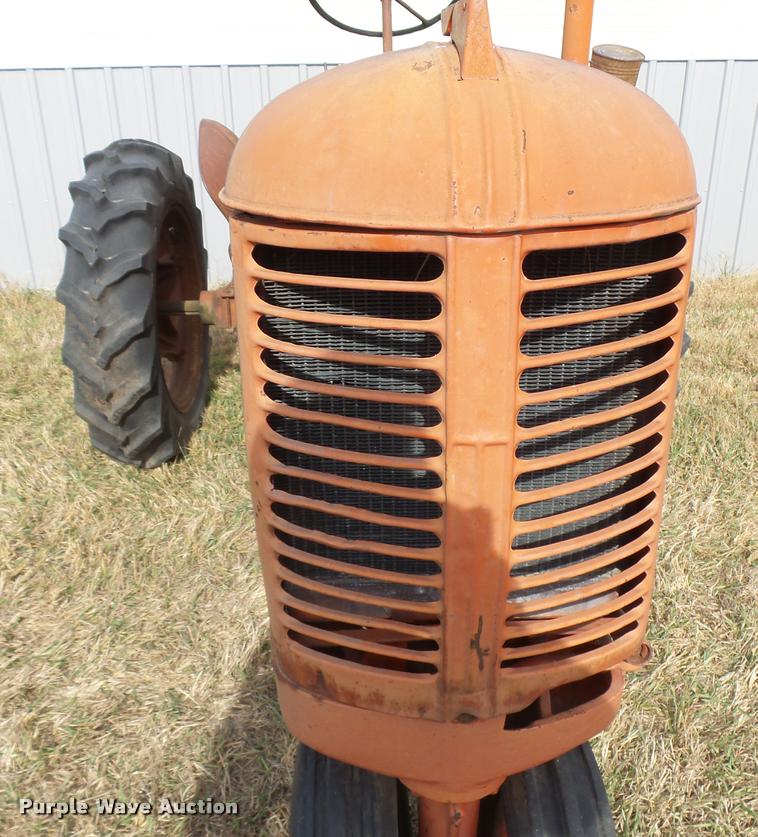 image for item DF9071 1949 Case VAC tractor