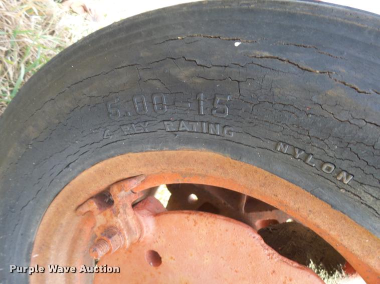 image for item DF9071 1949 Case VAC tractor