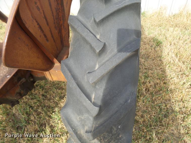 image for item DF9071 1949 Case VAC tractor