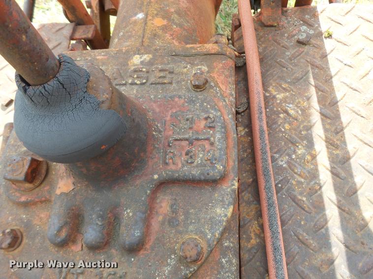 image for item DF9072 1947 Case VAC tractor