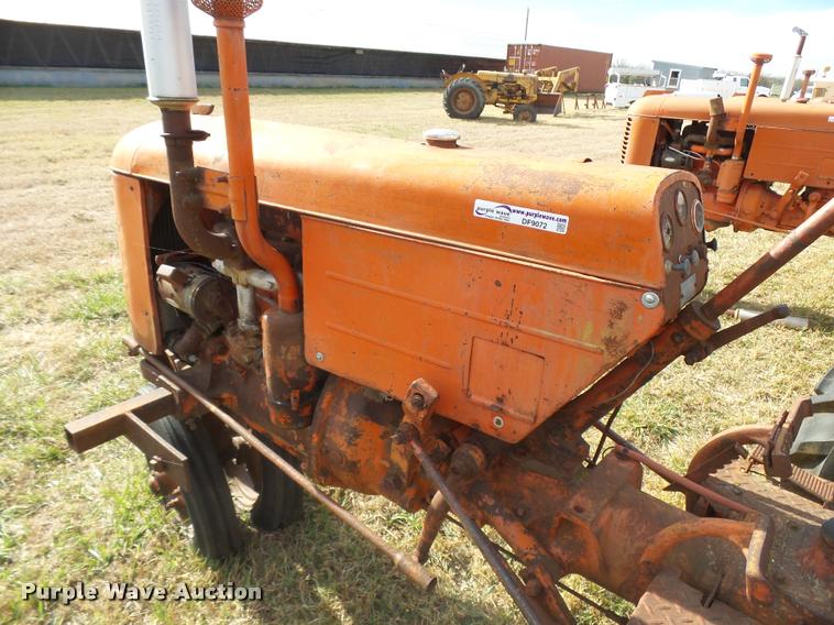 image for item DF9072 1947 Case VAC tractor