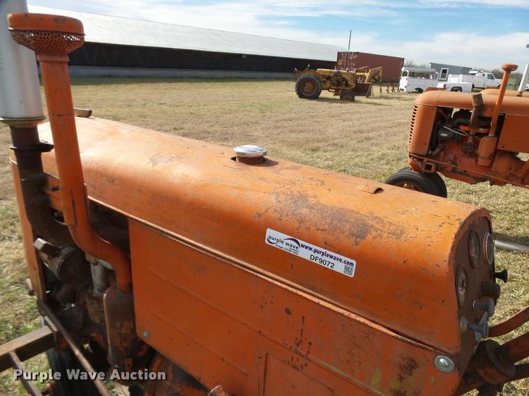image for item DF9072 1947 Case VAC tractor