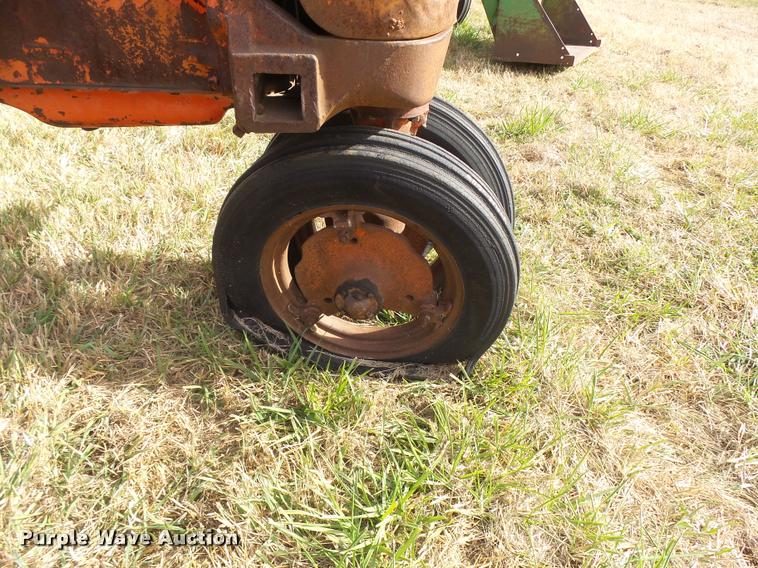 image for item DF9072 1947 Case VAC tractor