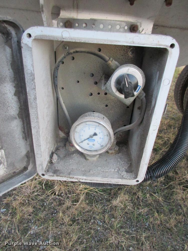 image for item I1834 2008 Timpte Super Hopper grain trailer