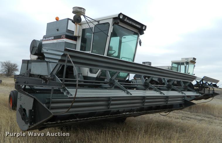 image for item J5007 Gleaner F2 combine