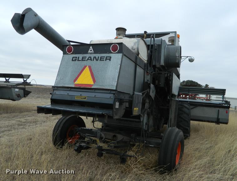 image for item J5007 Gleaner F2 combine