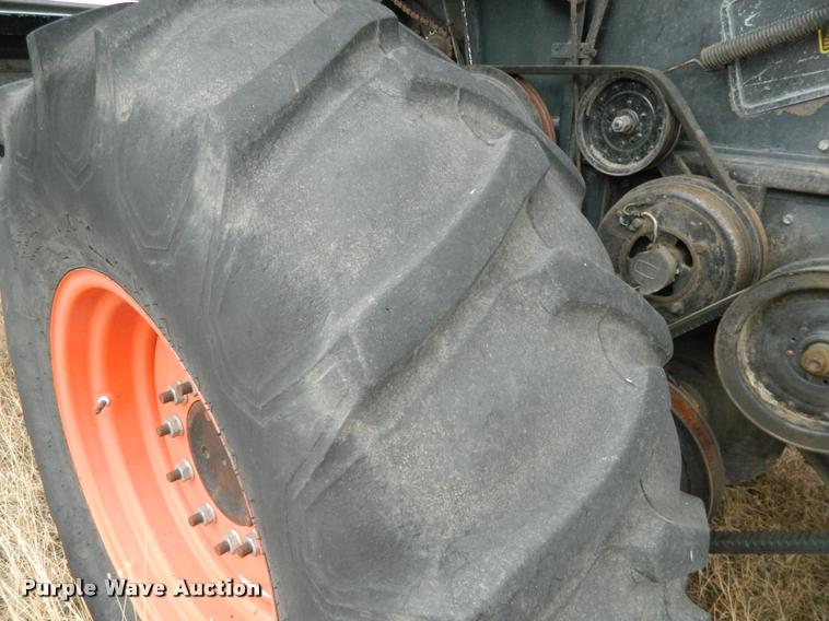 image for item J5007 Gleaner F2 combine