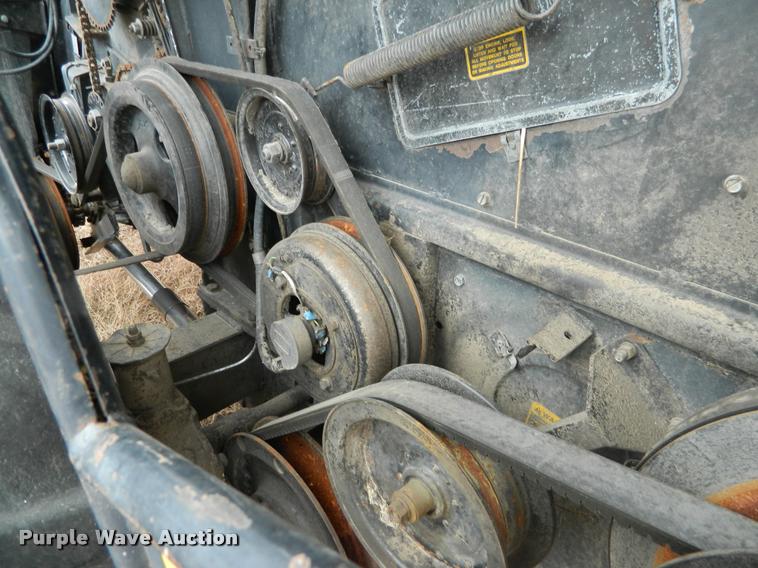 image for item J5007 Gleaner F2 combine