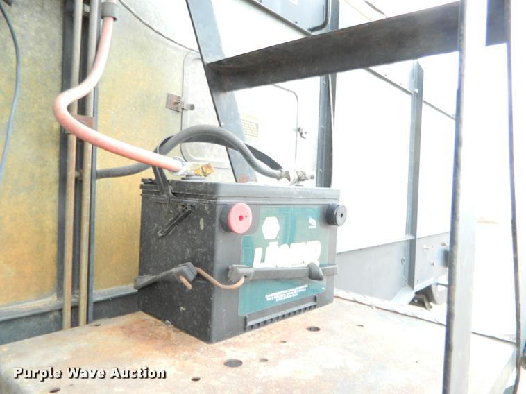 image for item J5007 Gleaner F2 combine